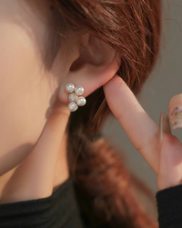 Pearl flower earrings