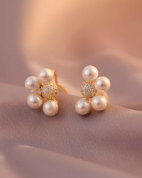 Pearl flower earrings