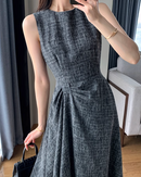 Tweed elegance sleeveless dress