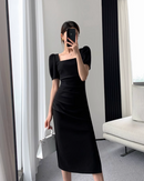 Elegant tight square neck dress （半袖）