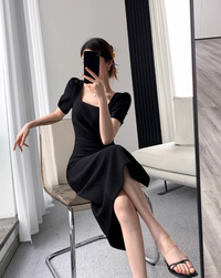 Elegant tight square neck dress （半袖）