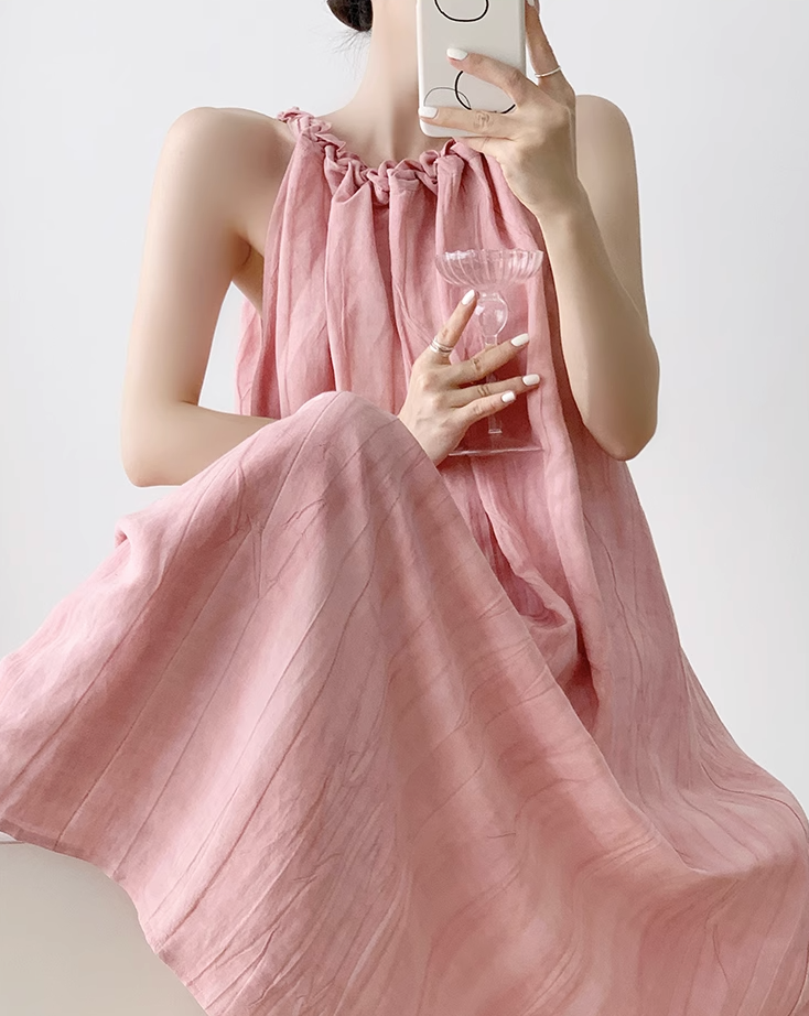 【 RINA着用 】Pink halterneck dress