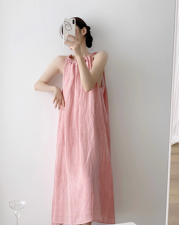 【 RINA着用 】Pink halterneck dress